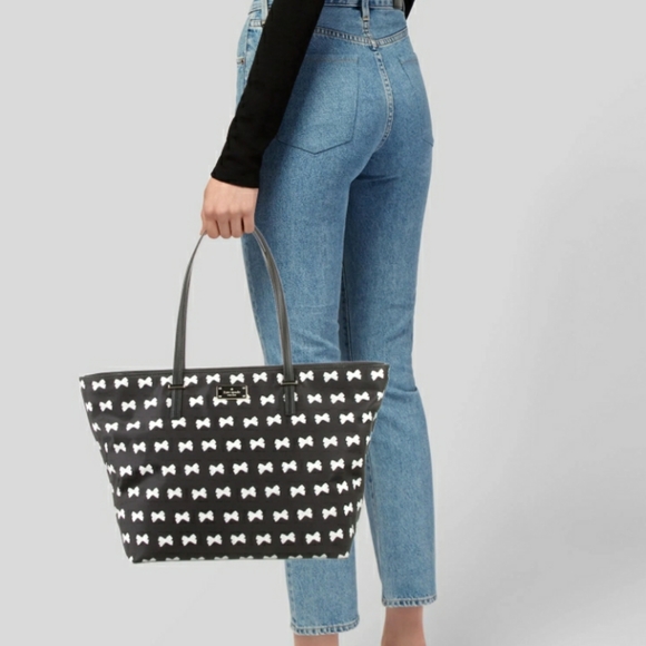 KATE SPADE โ ๏ธ LEATHER TRIM CANVAS TOTE BAG (LARGE) - Picture 8 of 8